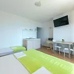 Apartamento 1 *