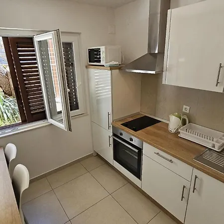 1 Apartment